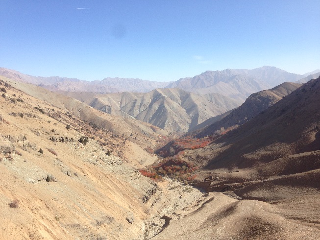 صعود به قله توچال از مسیر دره ایگل - نمایی از دره زیبای ایگل