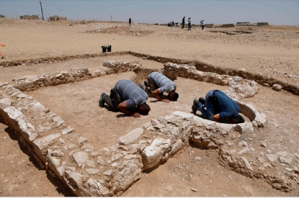 توشه را نه بر مدار انس بودن، در جهان ظلم ما