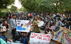 دانش، دانشجو، دانشگاه امید نجات و تقدیر گردانی جامعه