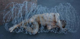 گوش ها بسته، چشم ها گَردان، میان ضِجه ها